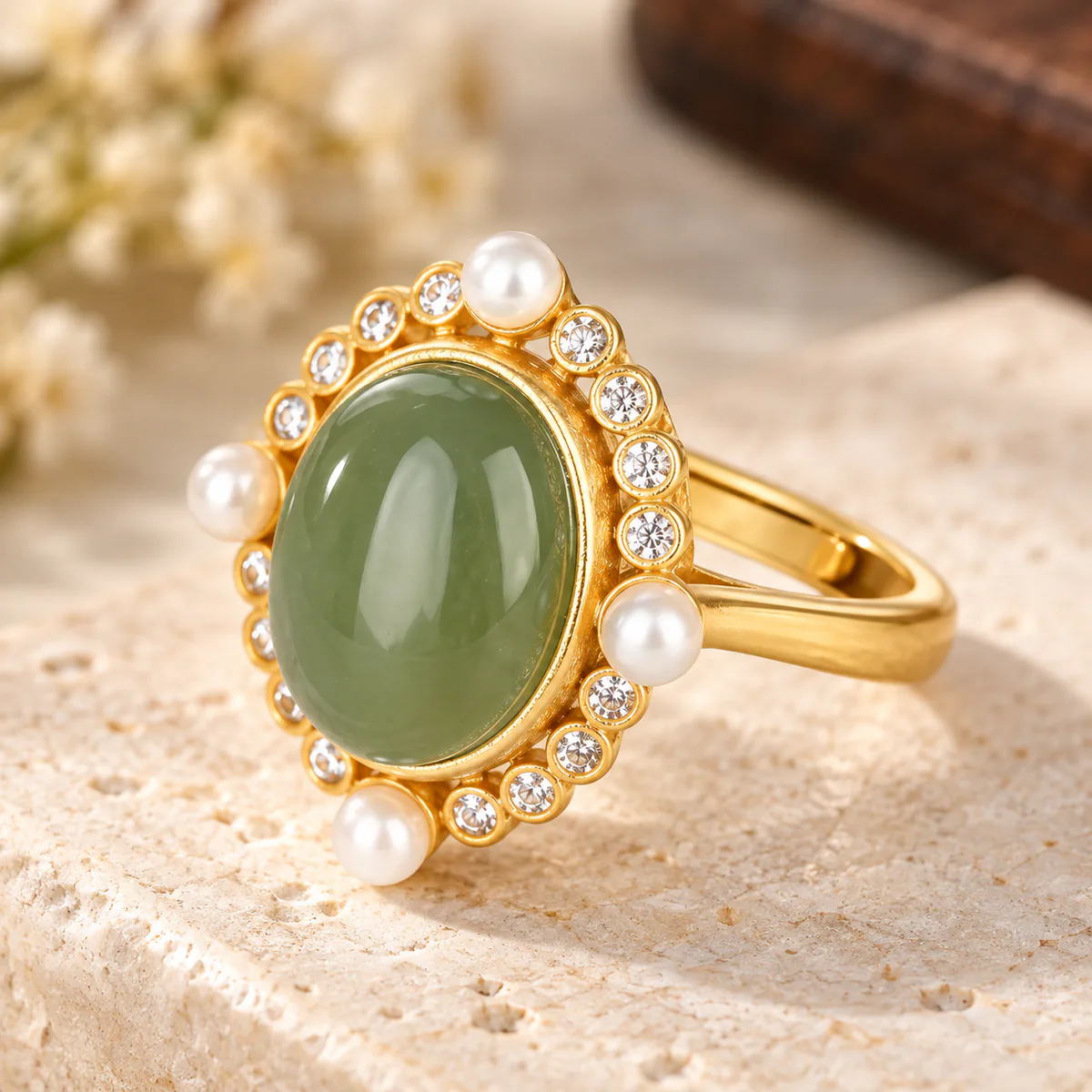 Bague jade et or, cabochon de jadéite verte