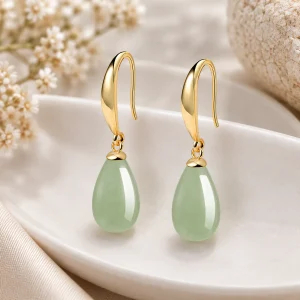 Boucles d’oreilles jade et or, gouttes de jade vert