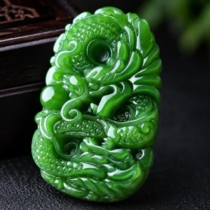 Pendentif dragon en jade, jadéite sculptée