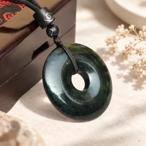 Pendentif en jade pour homme, cordon tressé