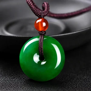 Pendentif jade rond, disque Bi en jadéite