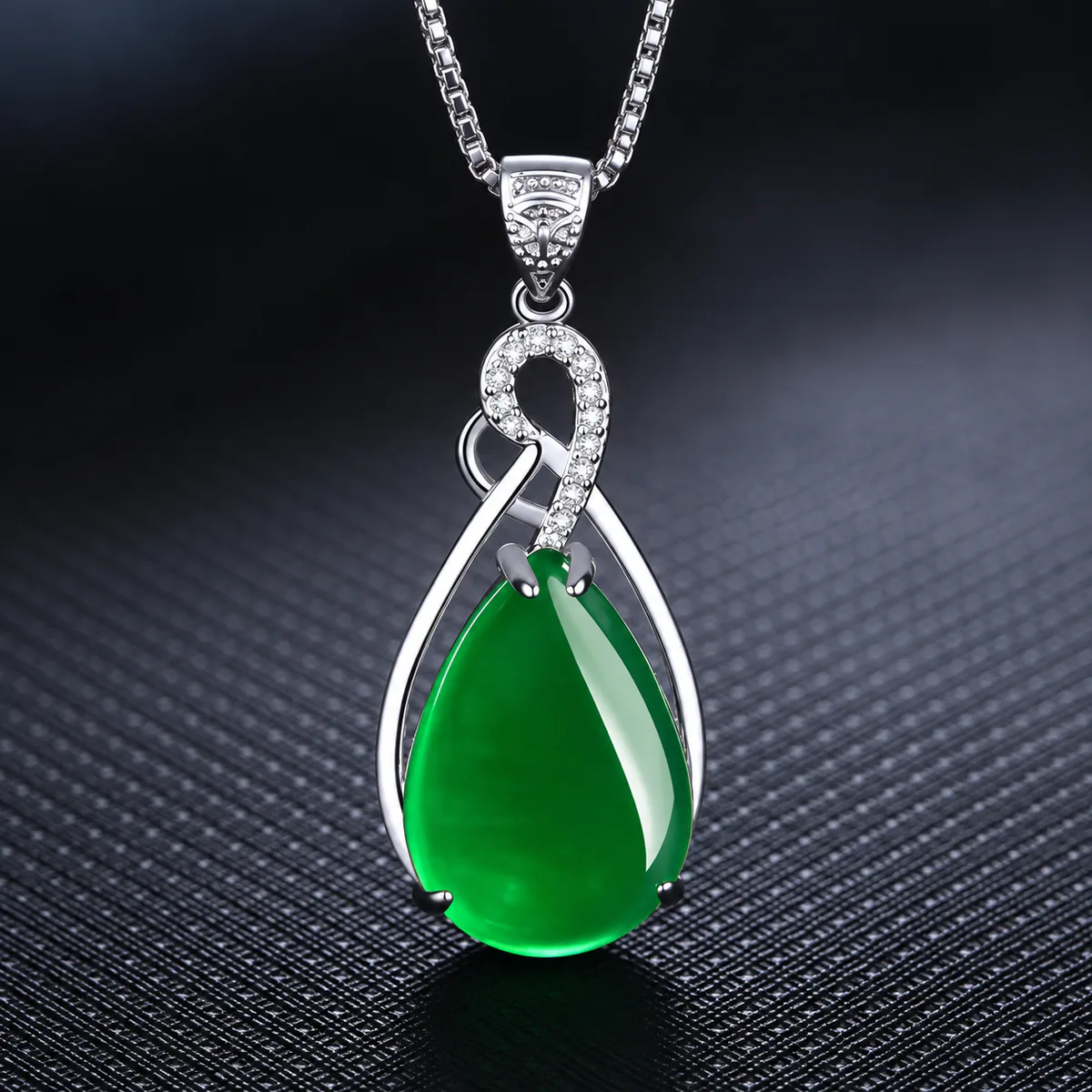 Pendentif jade vert, cabochon de jadéite