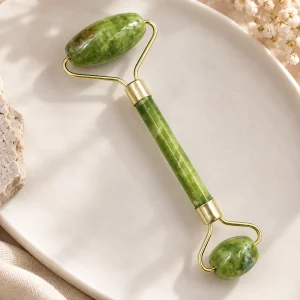 Rouleau de jade en néphrite verte