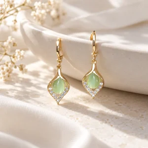 Boucles d’oreilles goutte de jade et zircons