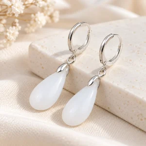 Boucles d’oreilles en jade blanc, goutte