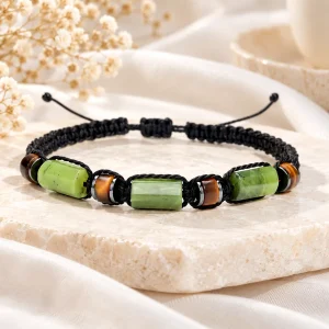 Bracelet de jade et oeil-de-tigre, cordon noir