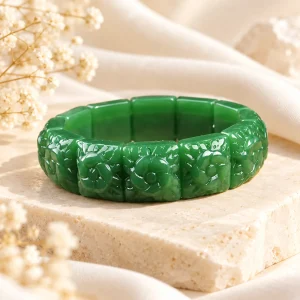 Bracelet de plaques de jade sculptées