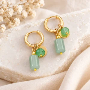Créoles en jade, tubes verts sur anneau doré