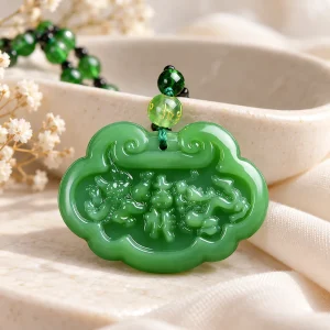 Pendentif cadenas de longue vie en jade