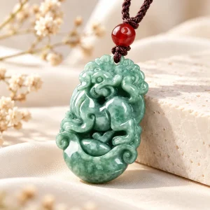 Pendentif Chien en jade, signe du zodiaque chinois