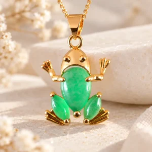 Pendentif grenouille en jade et doré