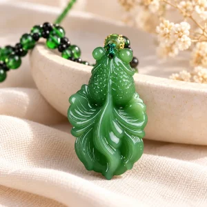 Pendentif poisson en jade